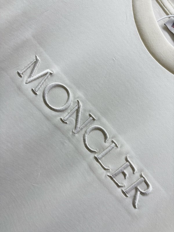몽클레르 자수 패치 디자인 반팔 티셔츠 001-262913