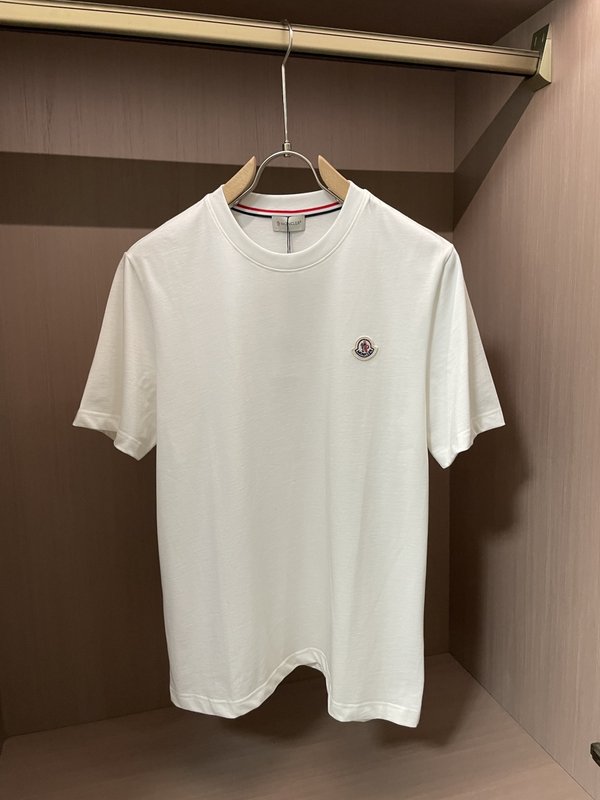 몽클레르 남성용 여름 신상 로고 반팔 티셔츠 001-263011