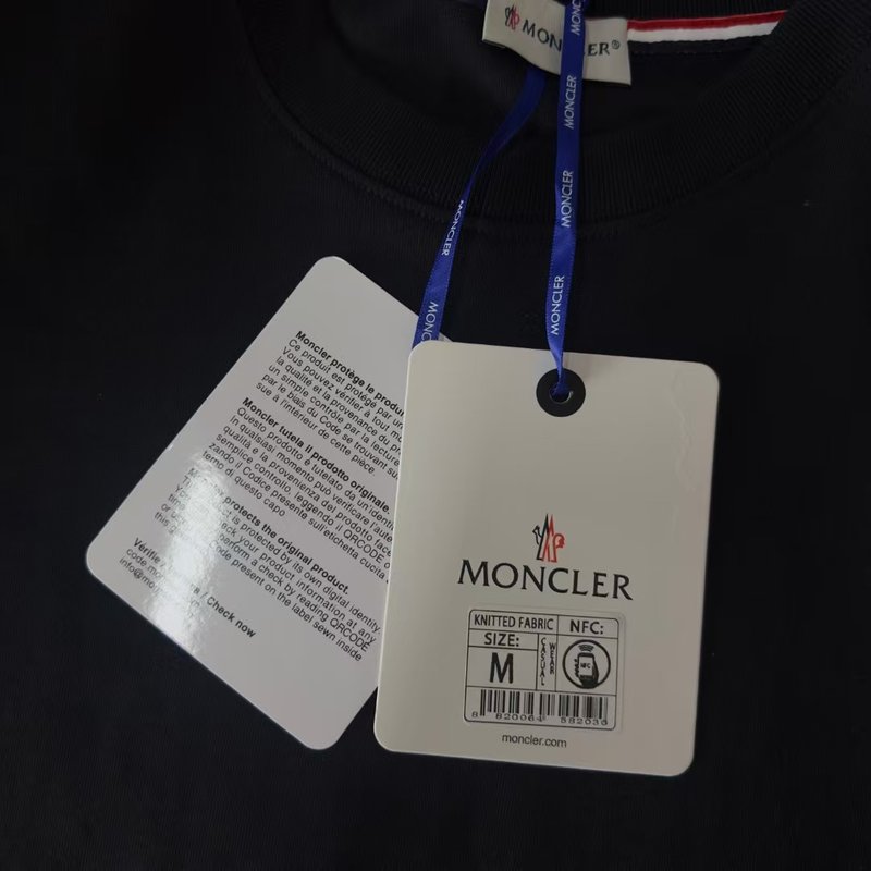 몽클레르 신규 라운드넥 반팔 티셔츠 001-263099
