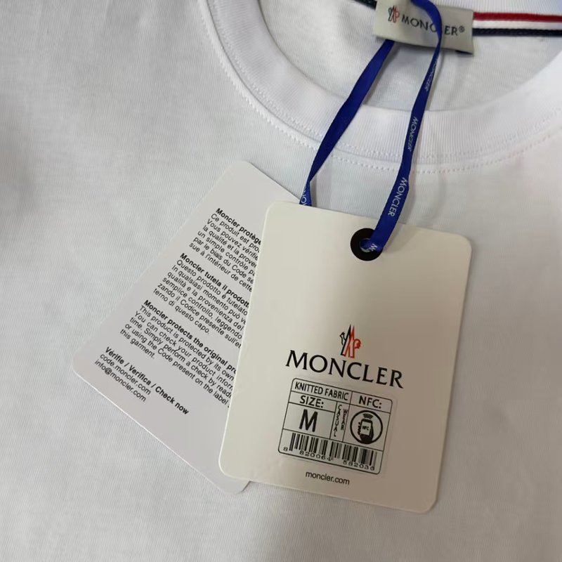 몽클레르 신규 라운드넥 반팔 티셔츠 001-263100