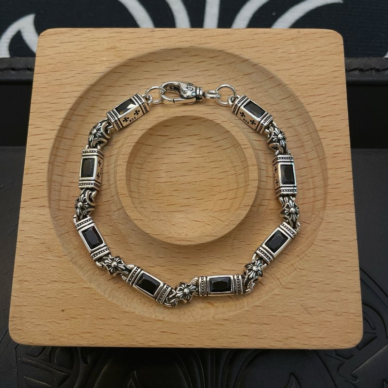 Chrome Hearts 크로스 다이아몬드 팔찌 001-263150