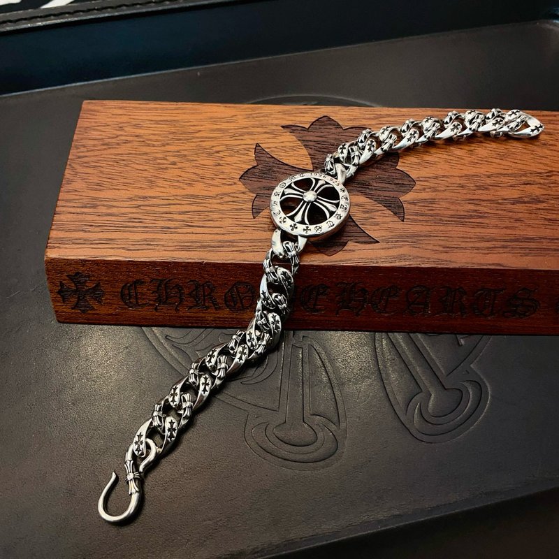Chrome Hearts 클래식 빈티지 십자가 팔찌 001-263197