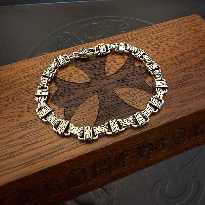 크롬하츠 클래식 빈티지 크로스 팔찌 001-263233
