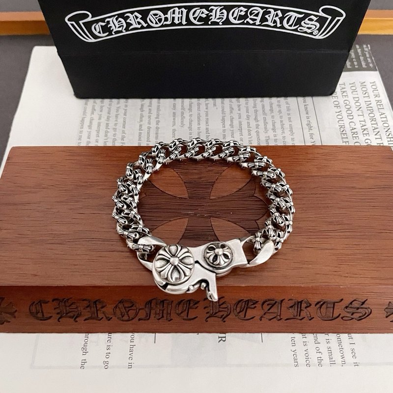 Chrome Hearts 클래식 플라워 랍스터 클로 팔 001-263483