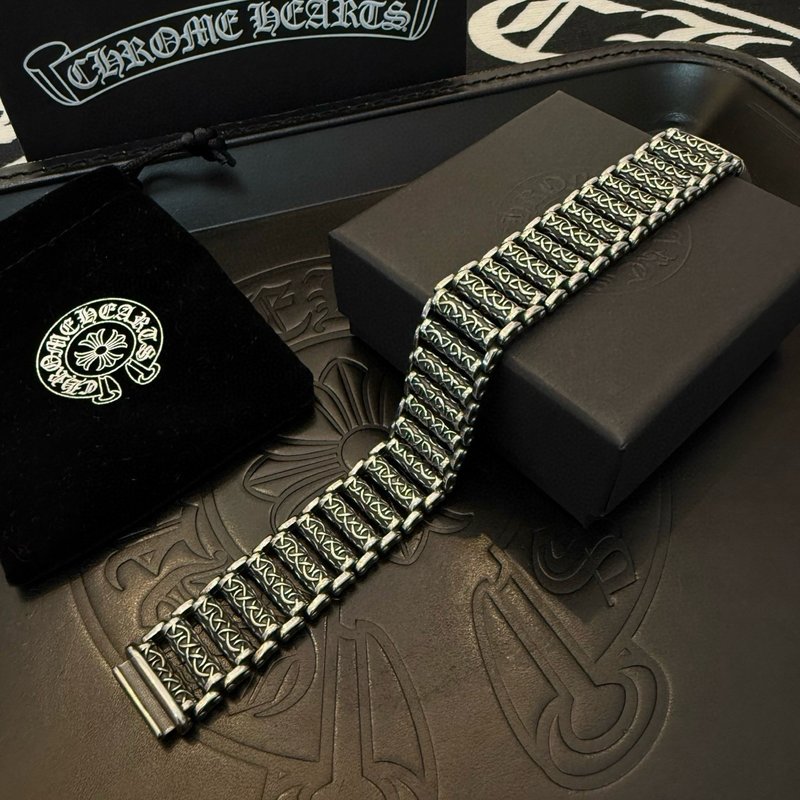 Chrome Hearts 빈티지 멀티 요소 팔찌 001-263524