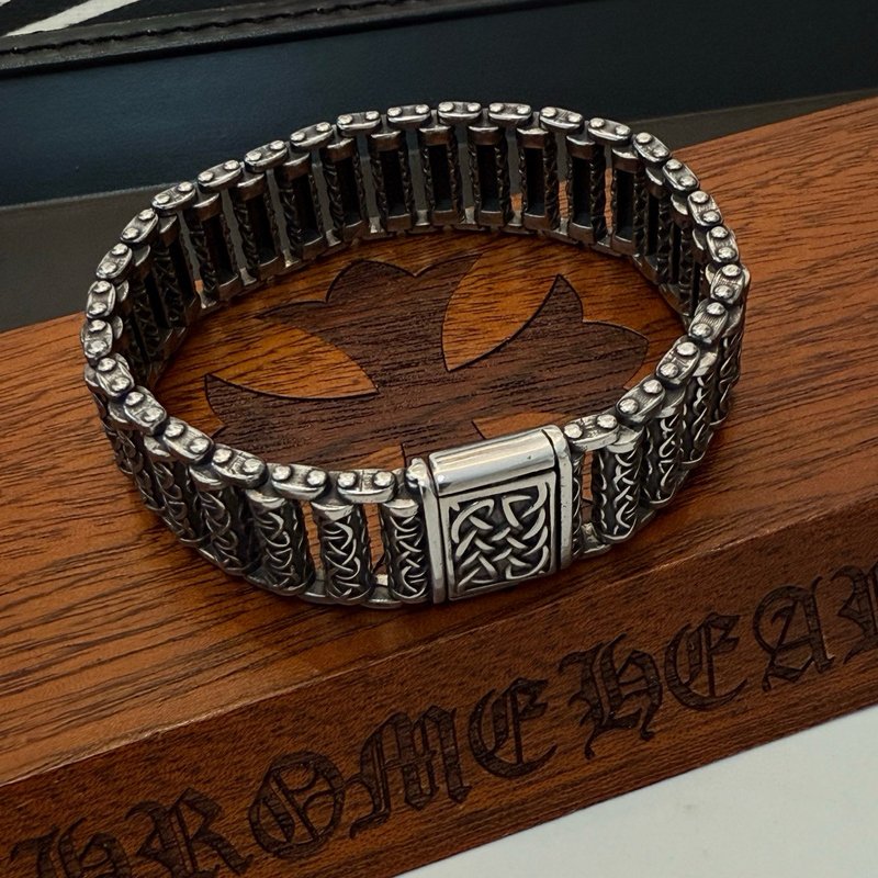 Chrome Hearts 빈티지 멀티 요소 팔찌 001-263524