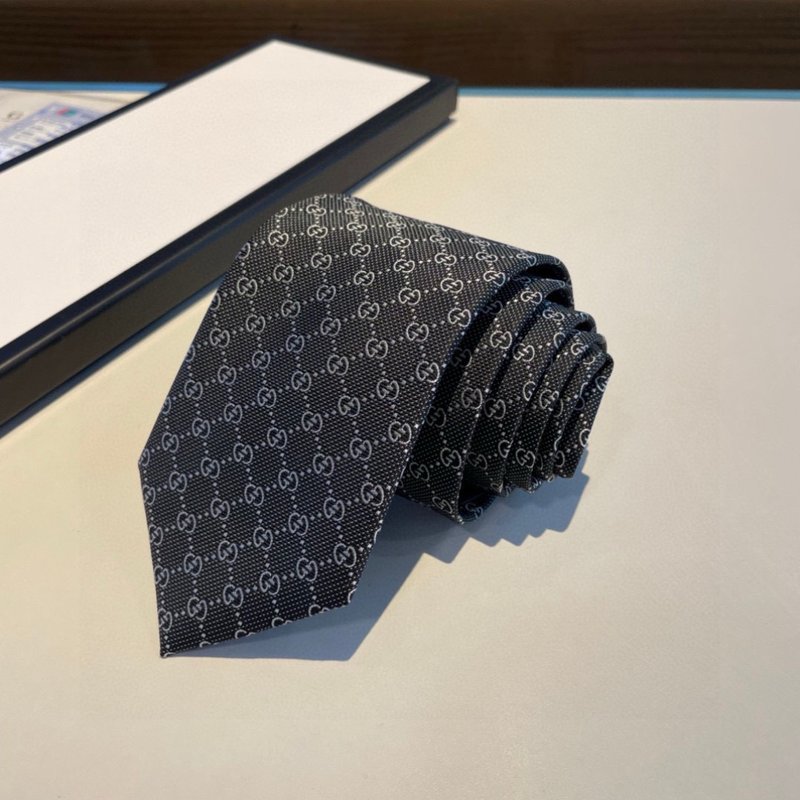 구찌 실크 넥타이 인터로킹 G 벌 001-264942