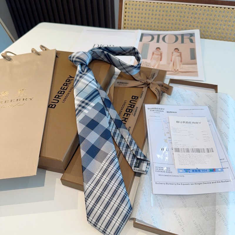 버버리 TB 레터 실크 넥타이 001-265072
