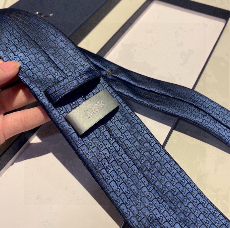 DIOR 남성 실크 격자무늬 넥타이 001-265492
