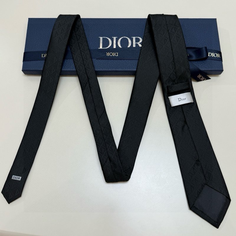DIOR 다이아몬드 패턴 넥타이 001-265523