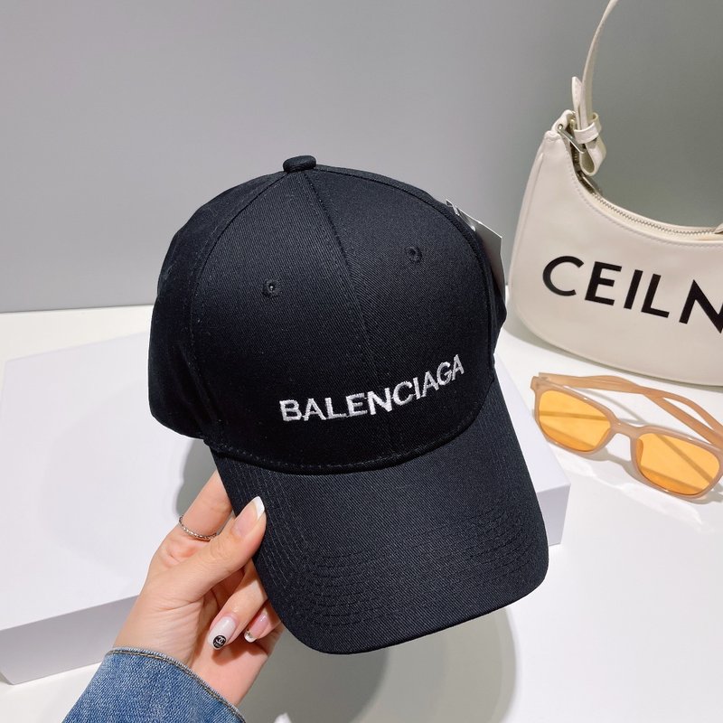 Balencia*a 신상 자수 레터 볼캡 001-265613