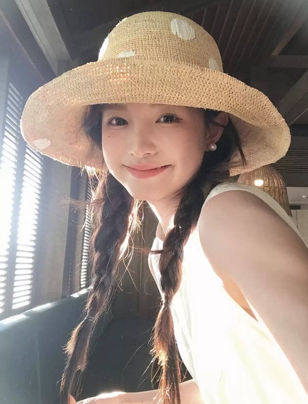 샤넬 물방울 라피아 보닛 001-265992