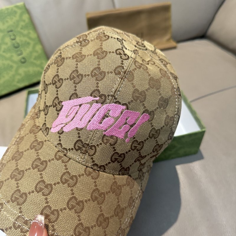 Gucci 아트 레터링 자수 야구모자 001-266075