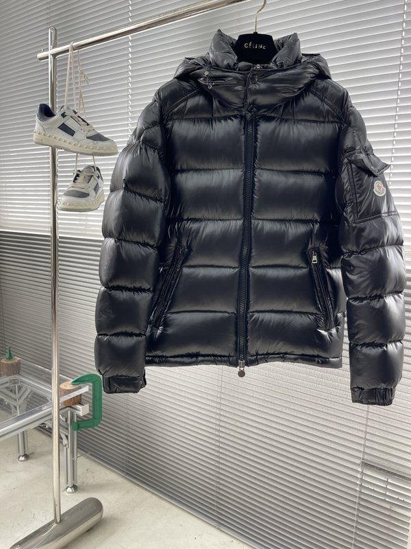 몽클레어 숏 후드 다운 자켓 001-266093