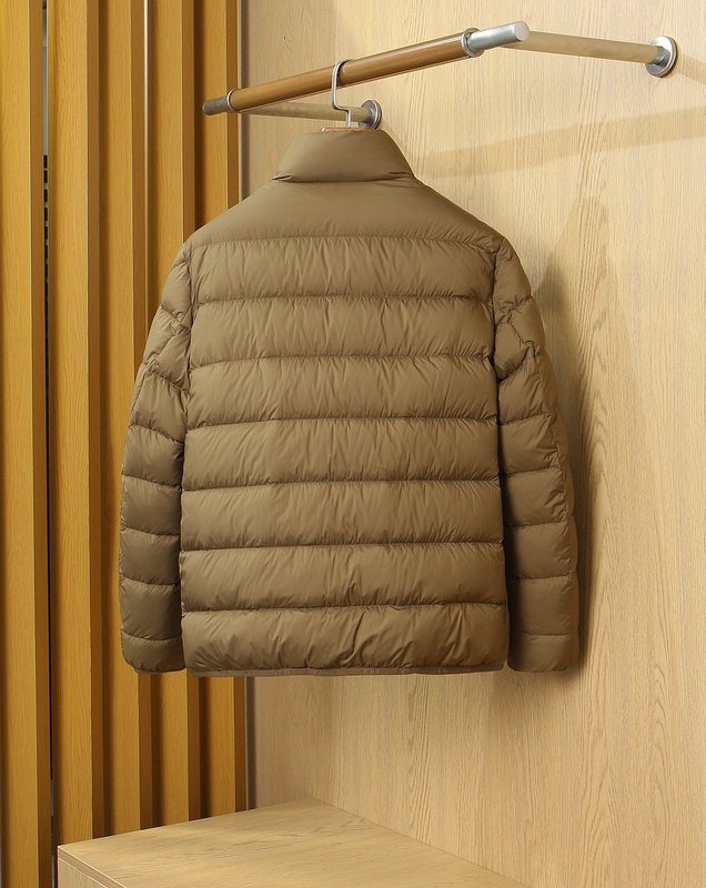 Monc1er 스탠드칼라 경량 구스 다운 자켓 001-266107