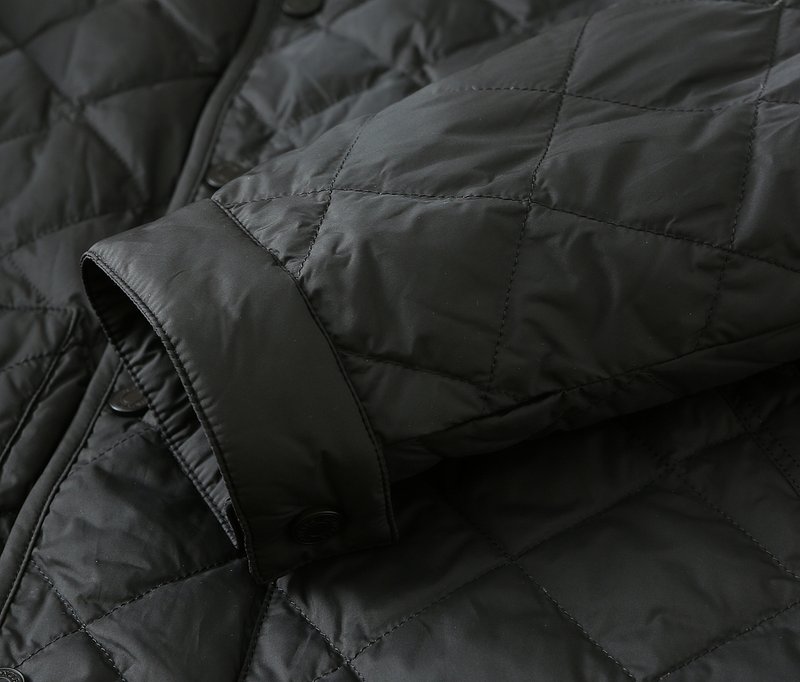 몽클레어 다이아몬드 퀼팅 구스다운 패딩 001-266132