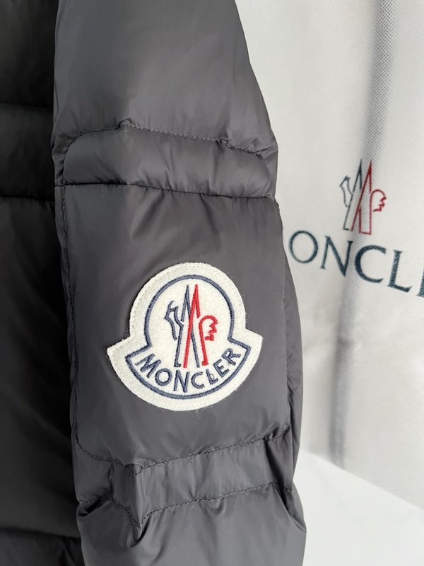 몽클레어 신상 패딩 자켓 001-266146