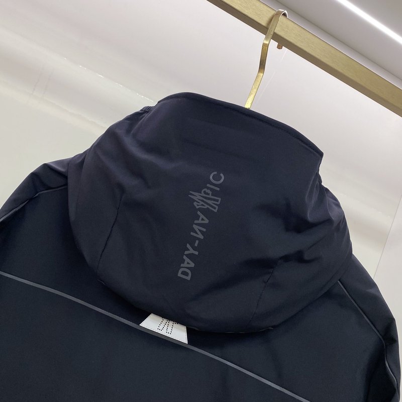 몽클레어 남성 다운 자켓 슬림핏 001-266158
