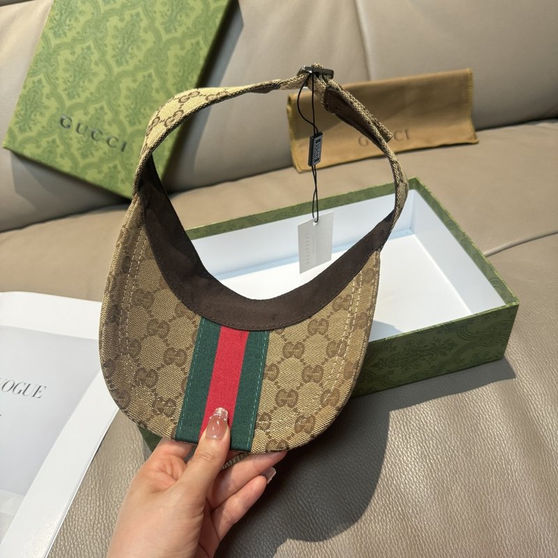 Gucci 와이드 리본 바이저 001-266174
