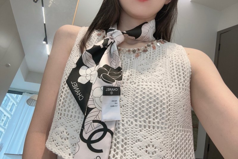 루이비통 양면 실크 머리띠 001-266415
