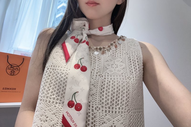 루이비통 실크 체리 패턴 헤어밴드 001-266472