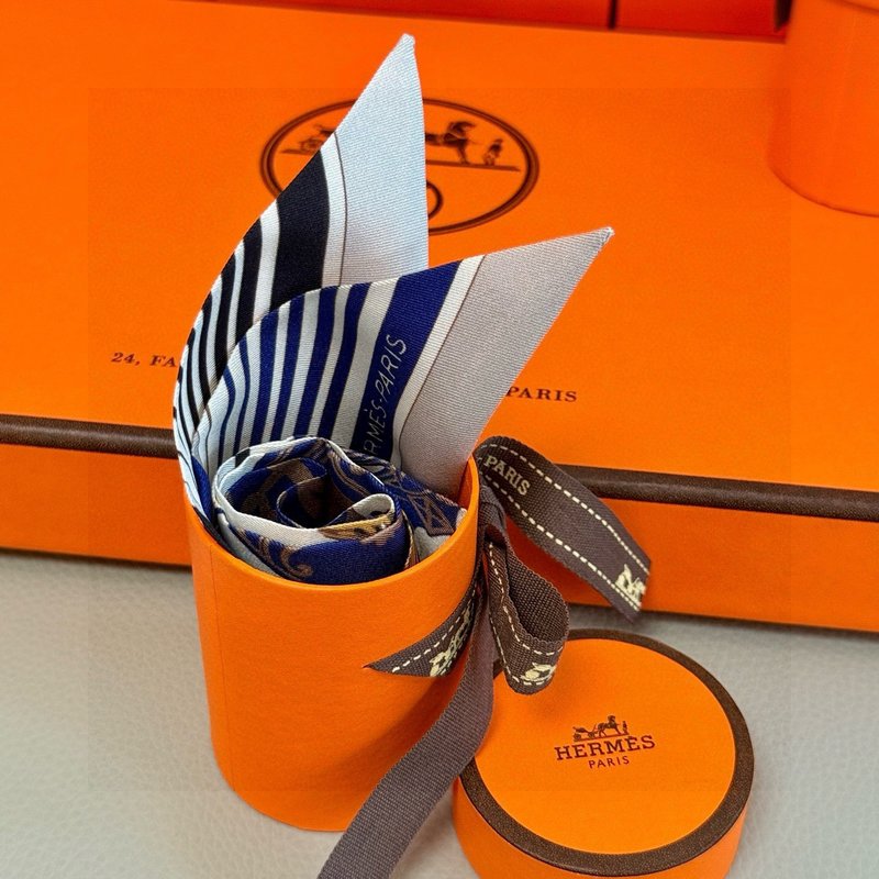 HERMES 장서장 Twilly 작은 스카프 001-267123