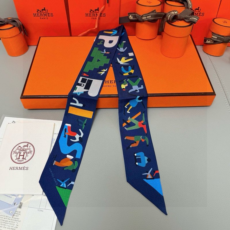 에르메스 자유로운 자세 Twilly 스카프 001-267168