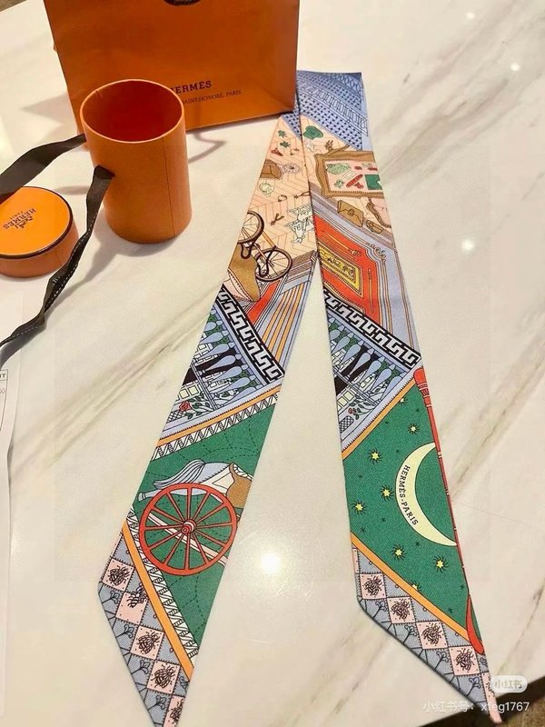 에르메스 트윌리 실크 스카프 001-267297