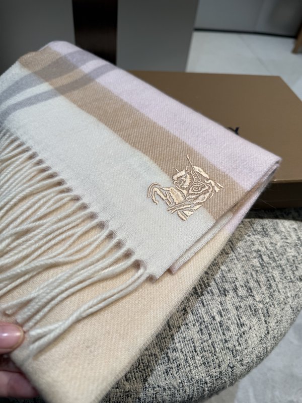 버버리 남녀공용 목도리 심플 워터 웨이브 001-267669