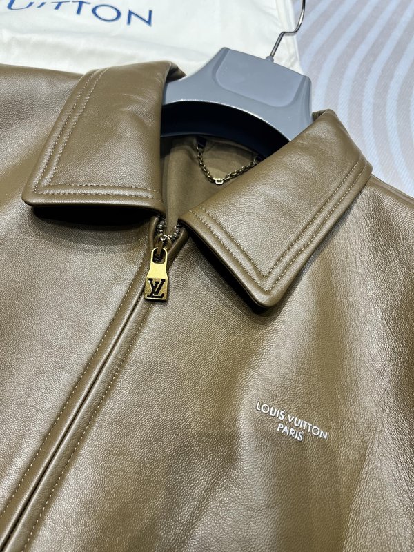 LV 캐주얼 양피 재킷 카키색 001-267980