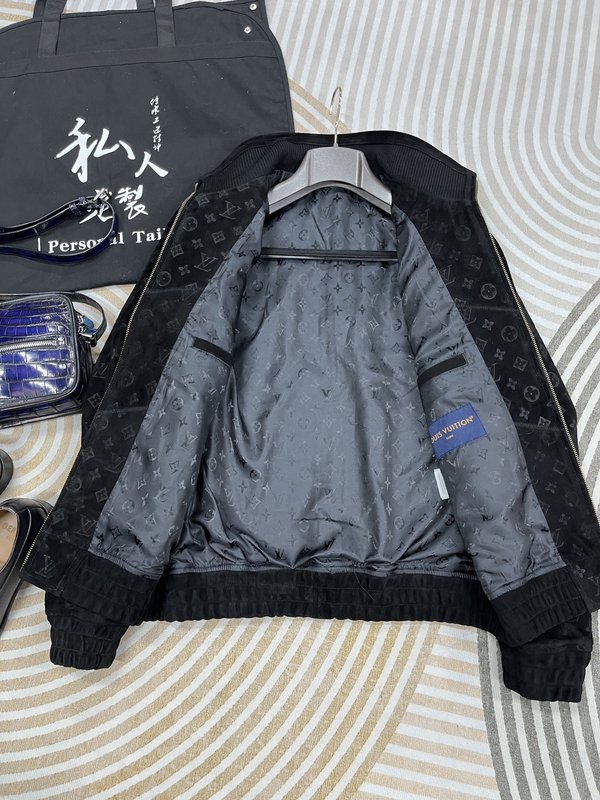 LV 스웨이드 레이저 엠보싱 스탠드칼라 가죽자켓 001-267994
