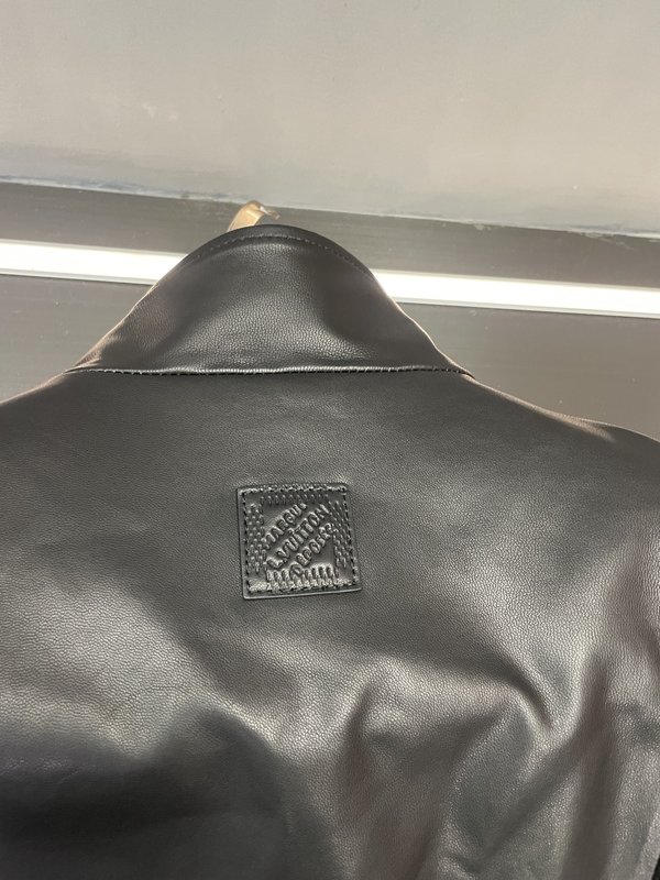 LV 가을겨울 남성 양피 자켓 001-267997