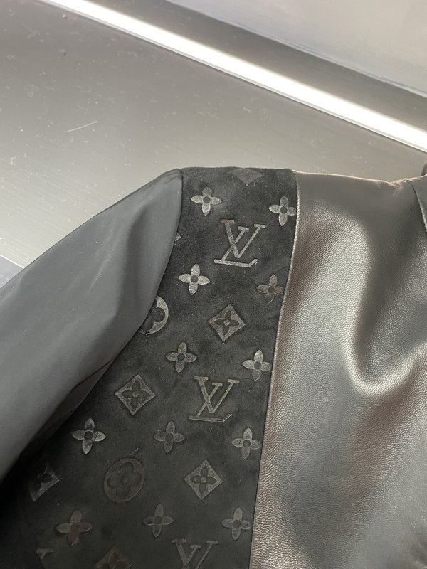 LV 가을겨울 남성 양피 자켓 001-267997