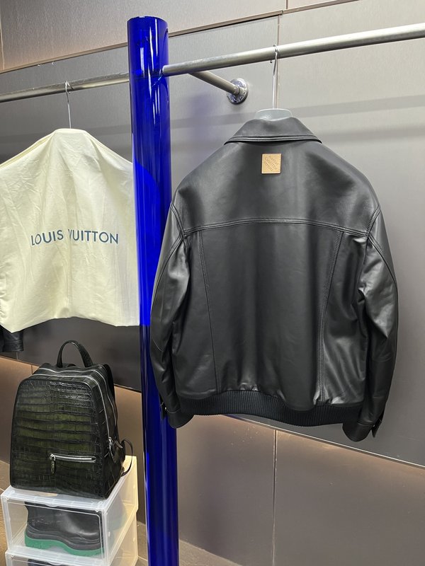 LV 뉴 울트라 라이트 양가죽 누빔 자켓 001-268001