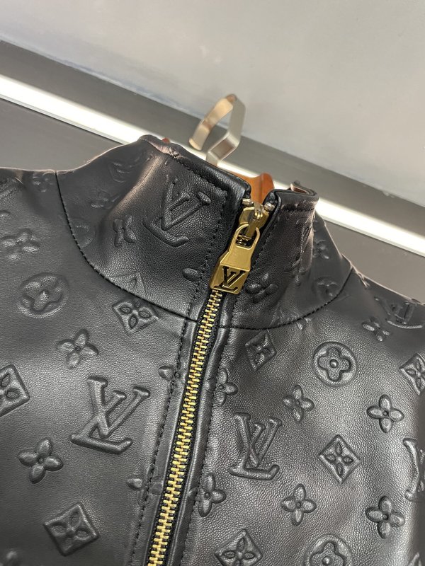 LV 남성 검정 양피 자켓 001-268024