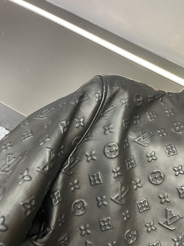 LV 남성 검정 양피 자켓 001-268024