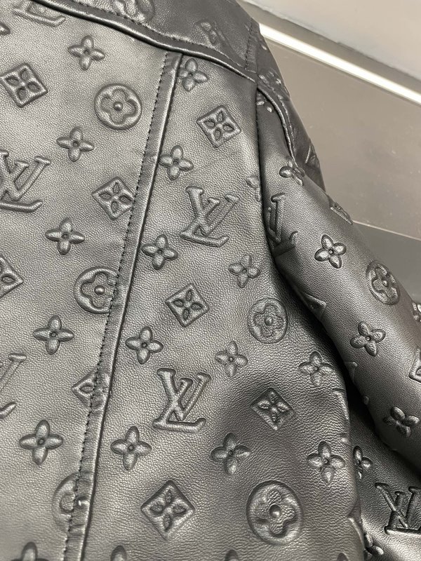 LV 남성 검정 양피 자켓 001-268024