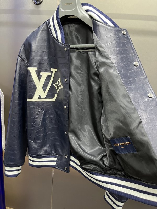 LV 심플 야구 자켓 001-268023