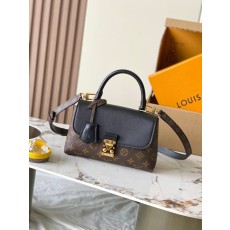 루이비통 Madeleine BB 핸드백 블랙 001-268055