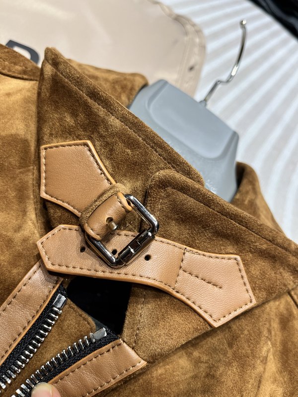 TOMFORD 반스웨이드 가죽 자켓 (翻領简约) 001-268143
