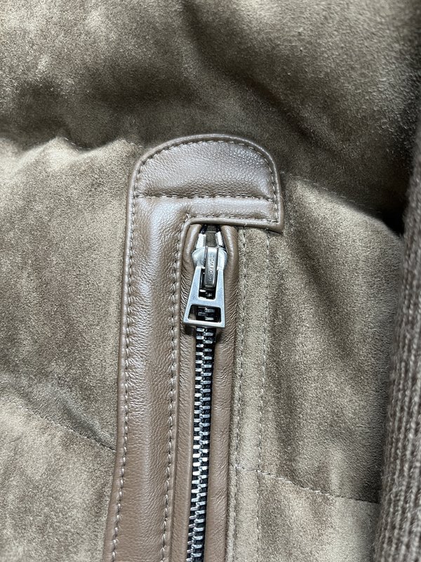 TomFord 스웨이드 다운 자켓 001-268161