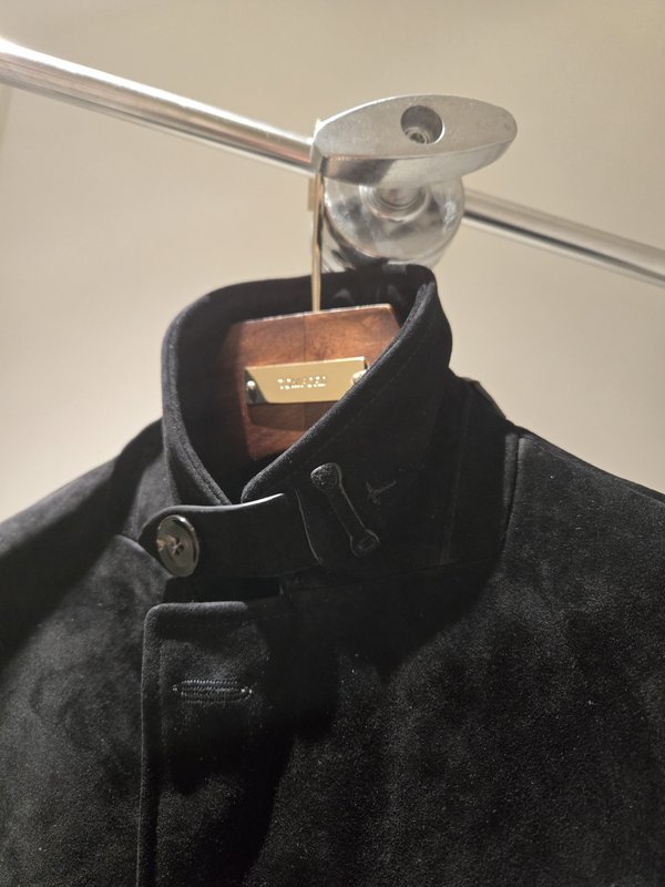 TOM FORD 블랙 혼종 염소가죽 자켓 001-268215