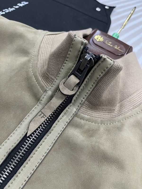 Tom Ford 스웨이드 스탠드 칼라 가죽 자켓 001-268232
