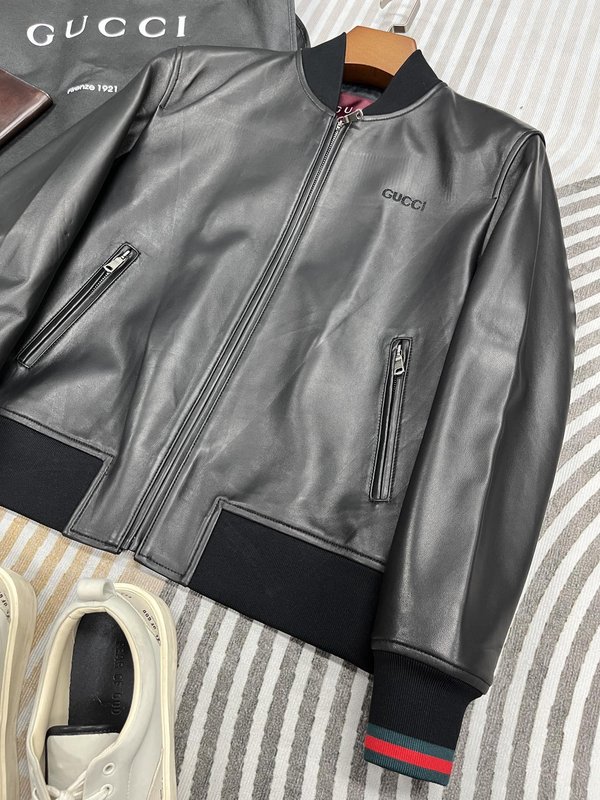 Gucci 정교한 자수 작은 로고 야구 점퍼 가죽 자켓 001-268374