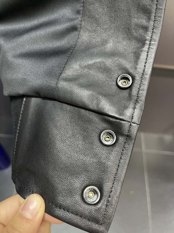 GUCCI 가을겨울 식물성 무두질 가죽 자켓 001-268384
