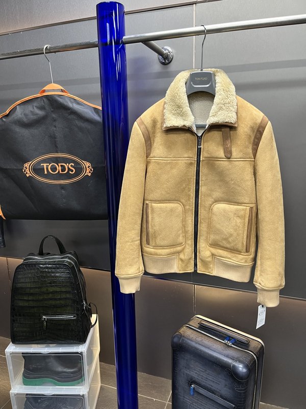 TODS 양모피 일체형 베이스볼 재킷 001-268397