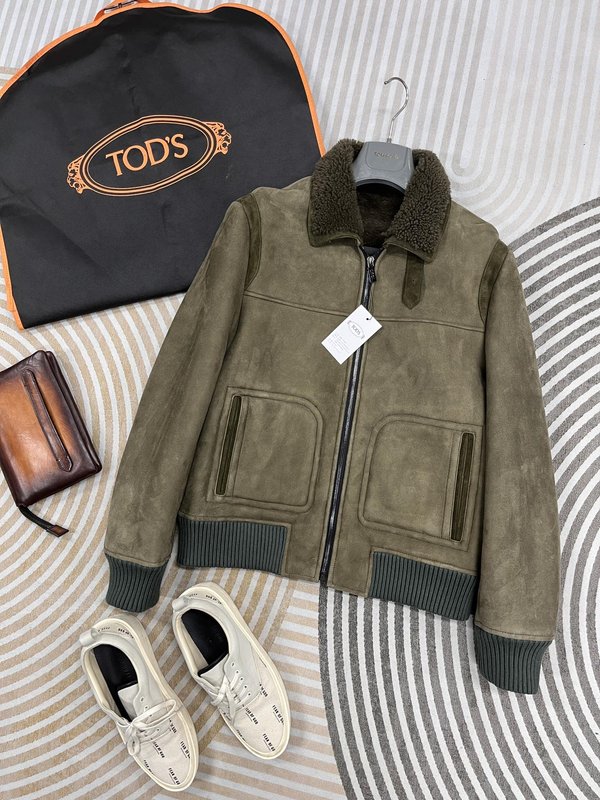 TODS 양모피 일체형 숏 피 자켓 001-268400