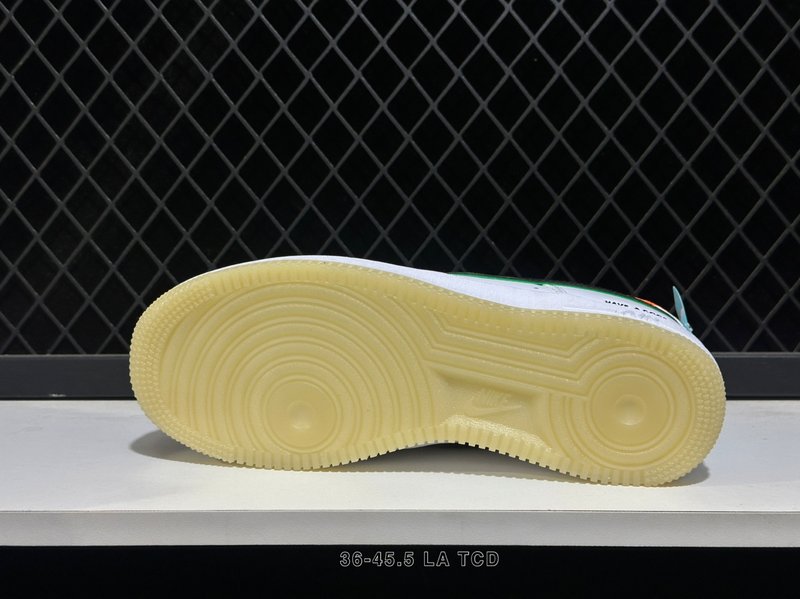 Nike Air Force 1 로우 탑 캐주얼 스니커즈 001-269385
