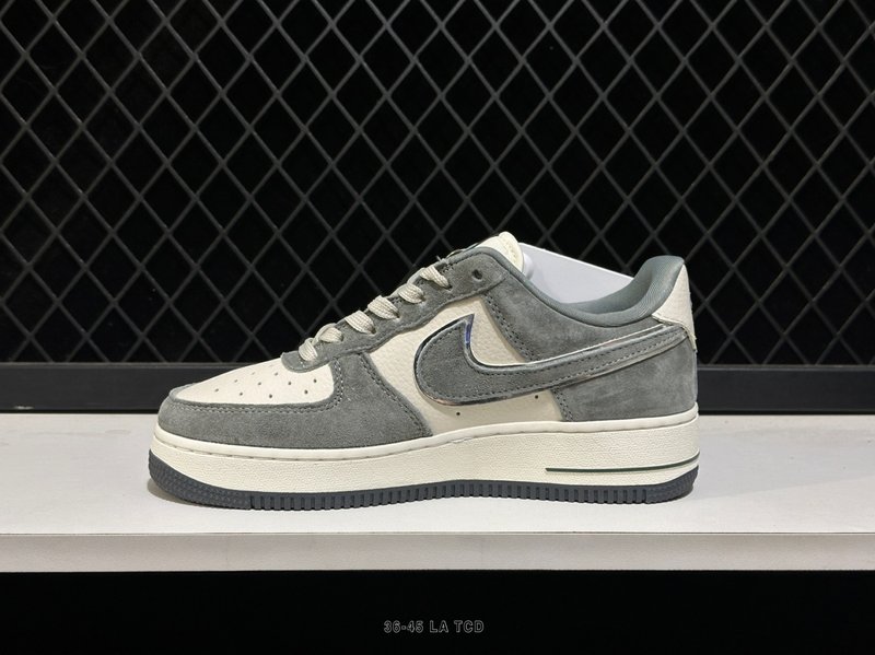 나이키 UNDEFEATED x Air Force 1 로 001-269447