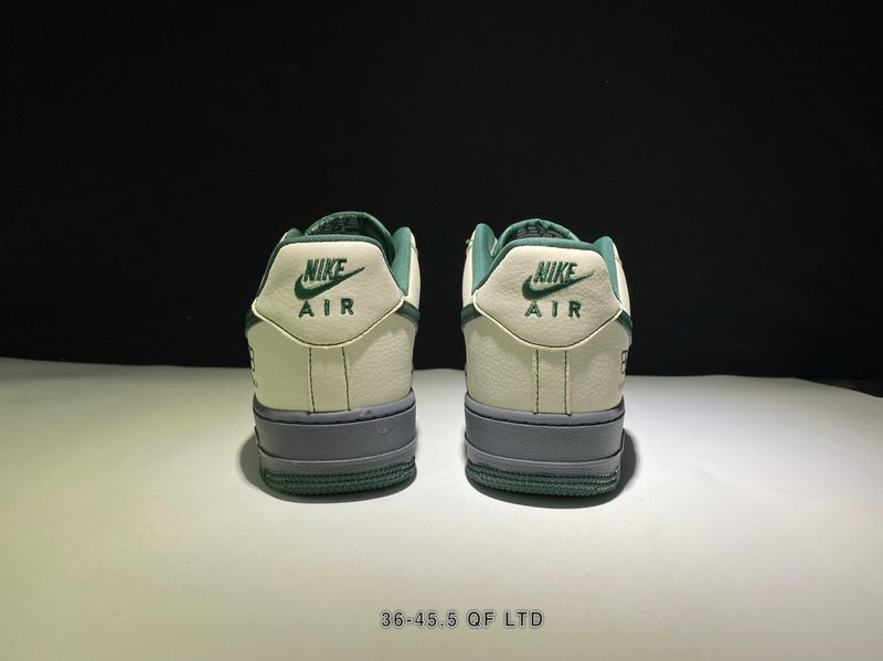 나이키 AF1 × 발렌시아가 커스텀 화이트 그린 001-269471